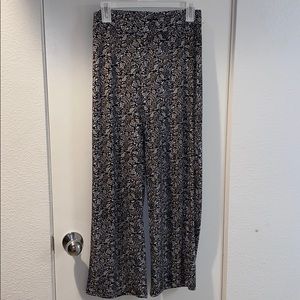 Chaus New York wide leg Capri size small